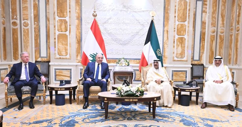 سمو الأمير والرئيس اللبناني يعقدان جلسة مباحثات رسمية