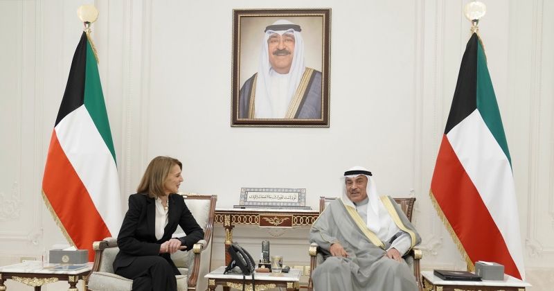 نائب الأمير يستقبل الرئيس التنفيذي للاستثمار في «غوغل»