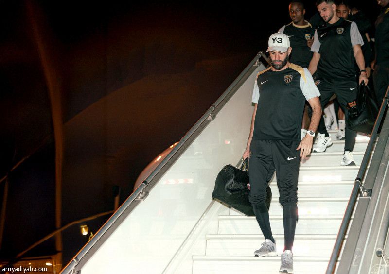 حضر برفقة كادش والموسى.. الإصابة تبعد بنزيما أمام الرائد