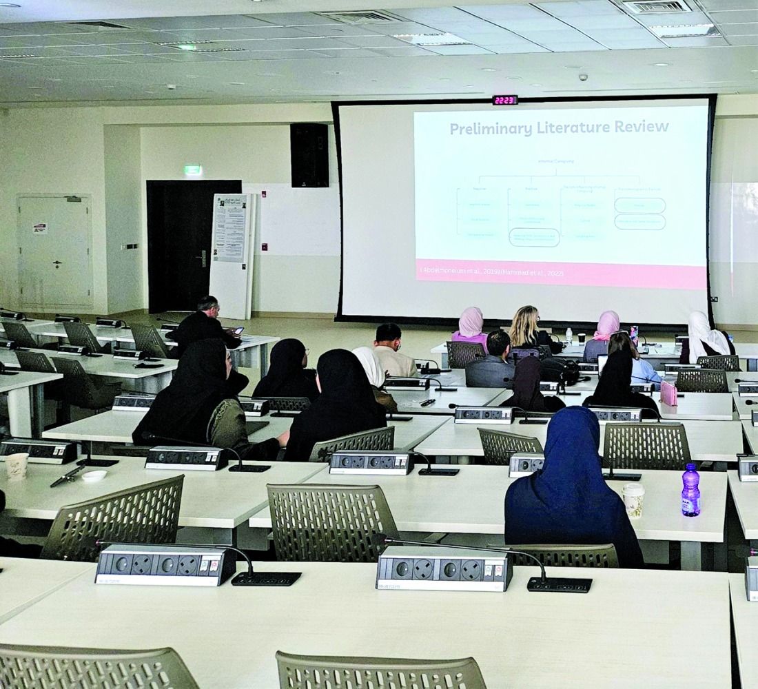 جامعة قطر تناقش مشاريع تخرج طالبات العلوم الصحية 2025