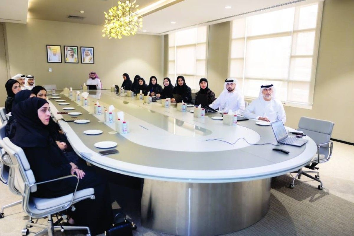 «إسلامية دبي» تستعرض أفضل الممارسات في تطوير الكفاءات الوطنية