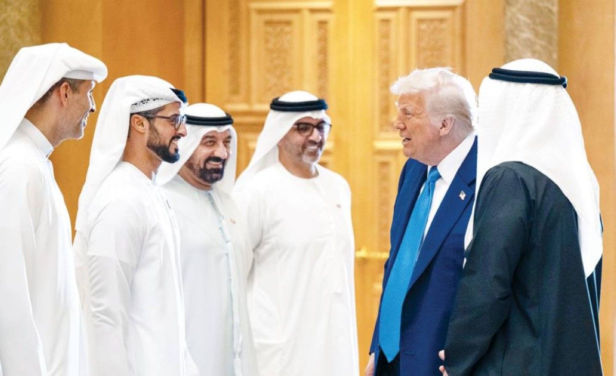 خالد بن محمد ودونالد ترامب يشهدان حوار الأعمال الإماراتي الأمريكي
