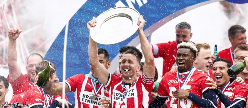 الثانية تواليا.. أيندهوفن بطل الدوري الهولندي