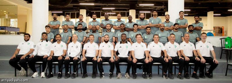 24 مدربا ينهون دورة اللياقة