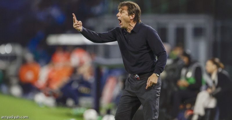 كونتي: الضغوط تحاصرني