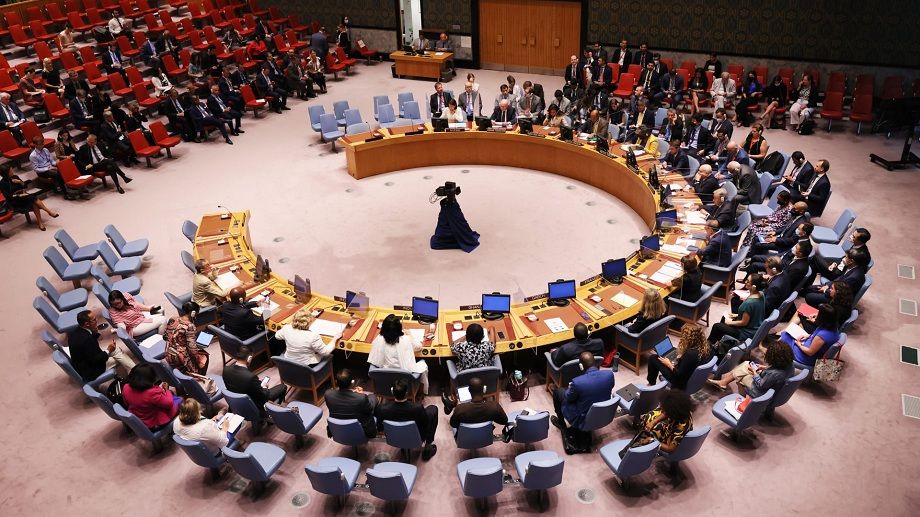 مجلس الأمن يدعو لحماية المدنيين ويشدد على أهمية إحراز تقدم لتحقيق السلام والاستقرار في ليبيا