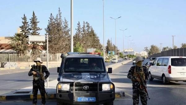 الدفاع الليبية تعلن بدء تنفيذ وقف إطلاق النار في طرابلس