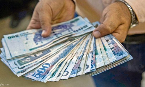 صرف المرتبات وبشائر انفراجة..خطوات هامة متوقعة من رئيس الوزراء بن بريك!