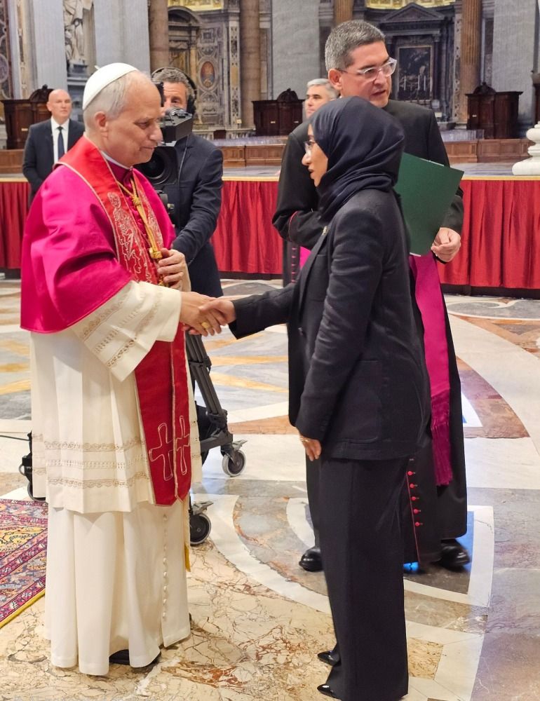 سفير دولة قطر تحضر مراسم تنصيب بابا الفاتيك