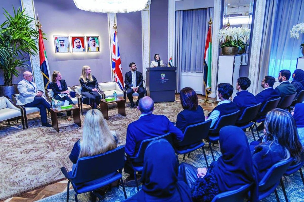 جلسة توعية للطلبة الإماراتيين بالمملكة المتحدة حول فرص العمل بالمنظمات المالية