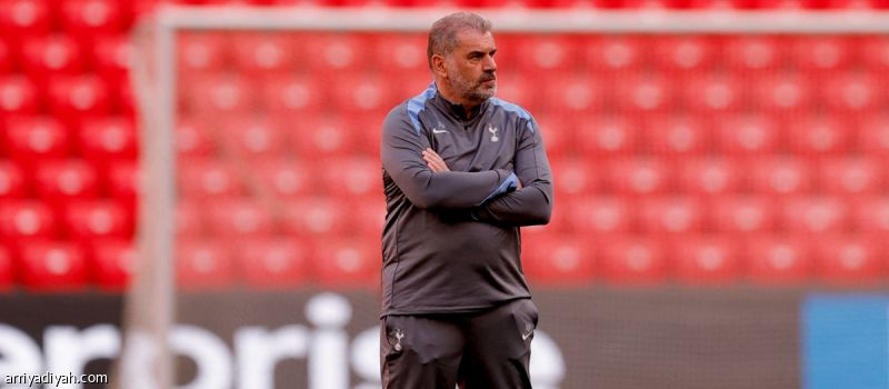 قبل النهائي.. شبح الإقالة يطارد بوستيكوجلو