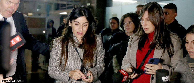 فيلم وثائقي يعلق محاكمة أطباء مارادونا