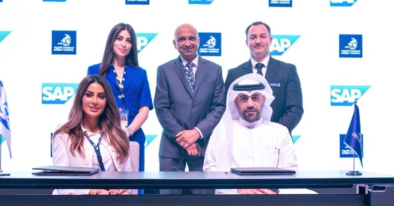 جراح الناصر وسندس بوشهري وخلفهما ​​ألكسندر جانكولوسكي وكيث فرانسيس وريم جودة