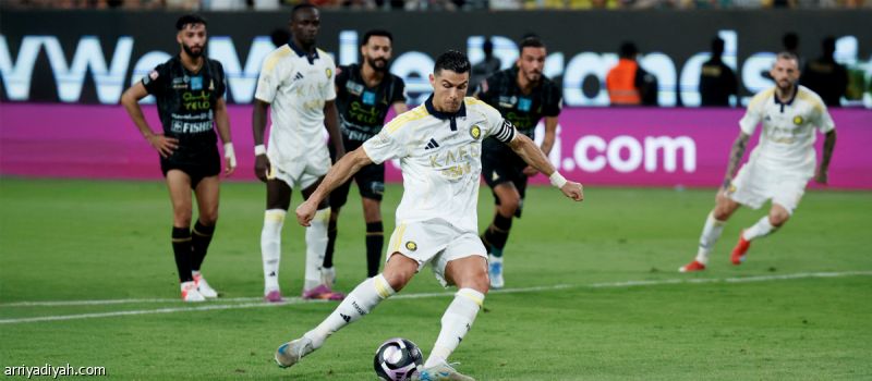 المرة الخامسة.. رونالدو يهدر ويسجل