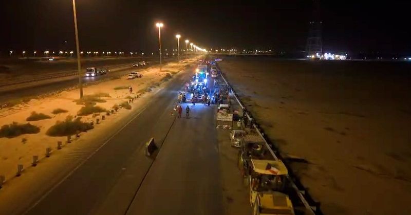 «الأشغال» و«الطرق» تواصلان أعمال الصيانة في المناطق والخطوط السريعة