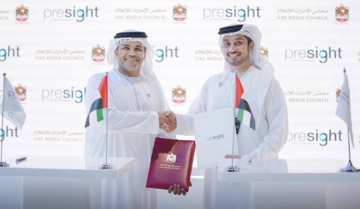 «الإمارات للإعلام» يوقّع عقداً مع «بريسايت» لإطلاق منصة ذكية للخدمات الإعلامية