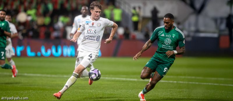 الأهلي والاتفاق.. ضربات مؤلمة ونتائج ثقيلة