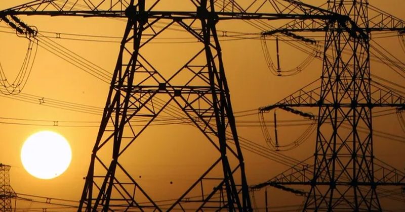 «الكهرباء»: فصل التيار عن أجزاء من مناطق زراعية وصناعية وسكنية