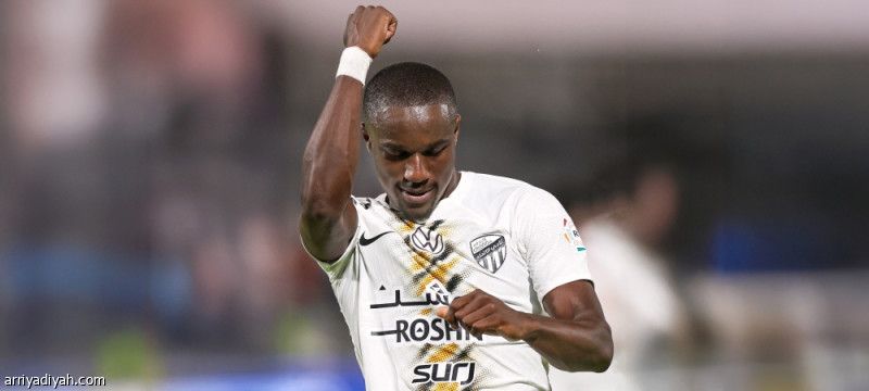 نجومية الجولة 33.. ديابي يكتسح الأصوات