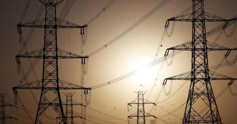 «الكهرباء»: فصل التيار عن عدد من المناطق الصناعية والزراعية