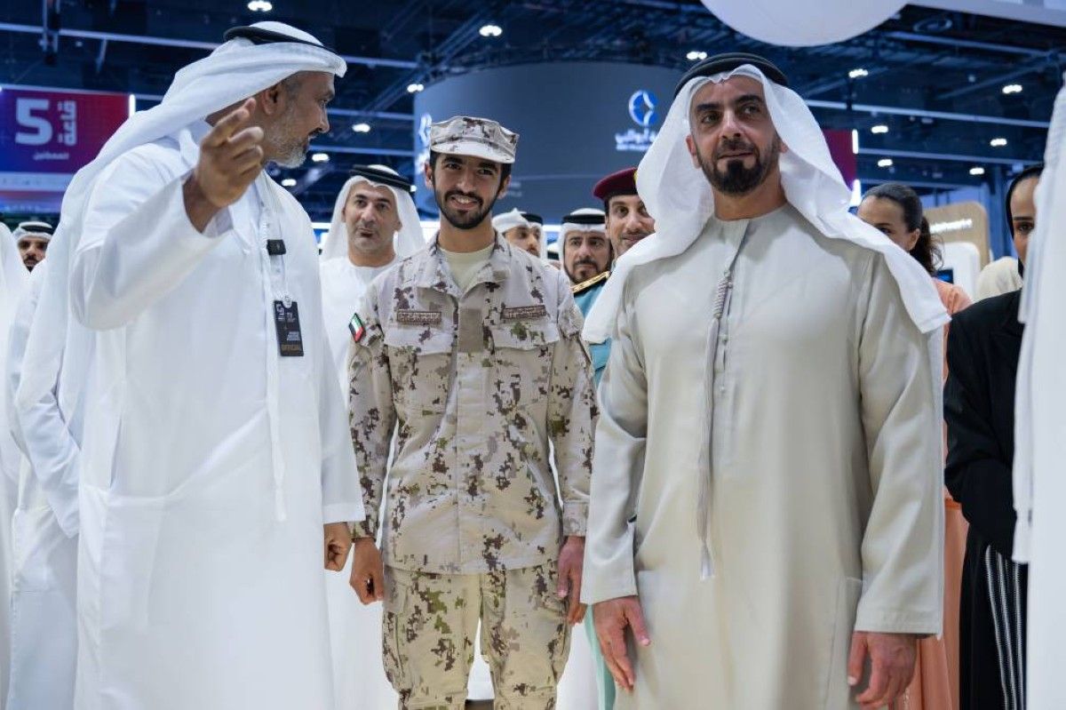 سيف بن زايد يزور "اصنع في الإمارات" بدورته الـ4