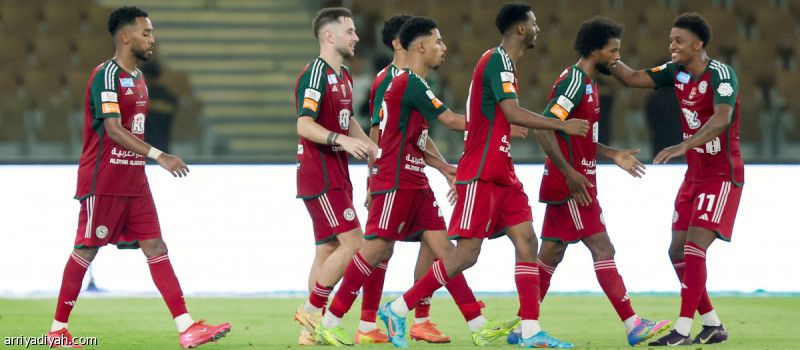 الاتفاق يُحبط الأهلي ويهدي النصر بطاقة السوبر