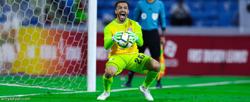 «الترجيحية» تقود العدالة إلى نهائي الـ«بلاي أوف»