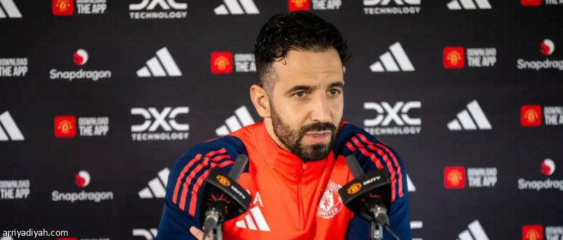 أموريم يتجاهل مستقبل فرنانديز وجارناتشو