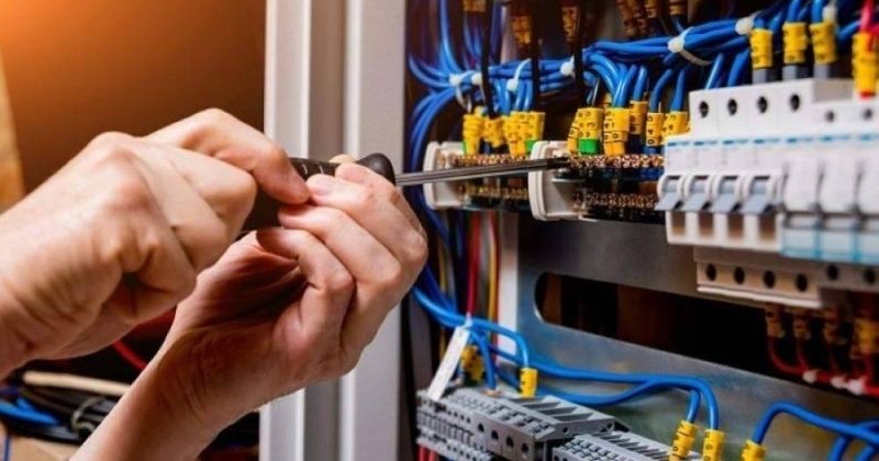 «الكهرباء»: إعادة التيار لمنطقة حولي