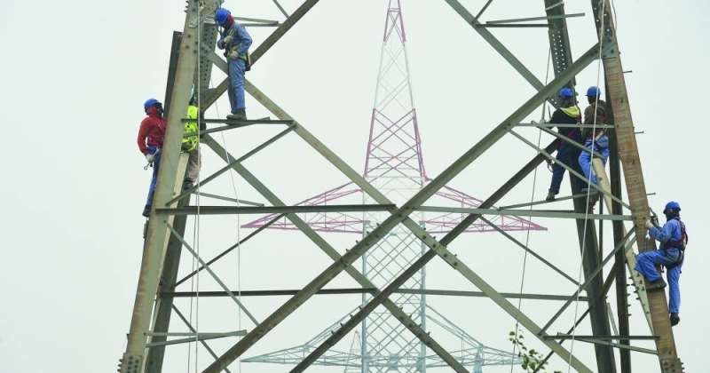 «الكهرباء»: قد نضطر لفصل التيار عن بعض المناطق الزراعية والصناعية والسكنية