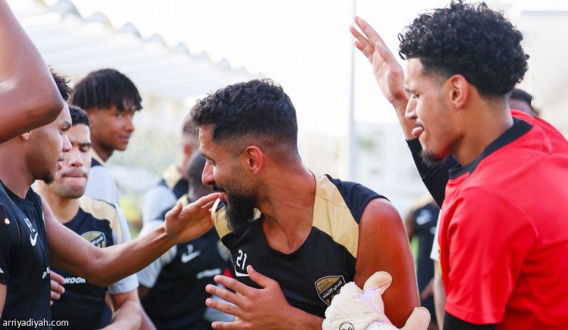 الشهري يعود قبل تتويج الاتحاد