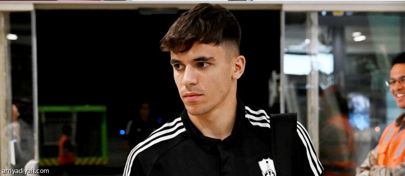 كومو وبورتو يفاوضان الأهلي على فيجا