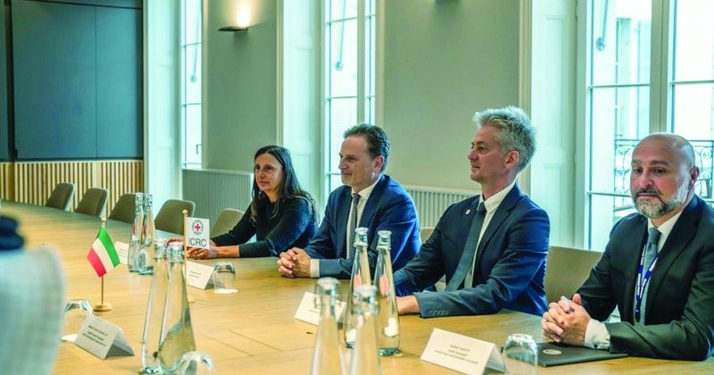 كرينبول مترئساً فريق اللجنة الدولية للصليب الأحمر في الاجتماع