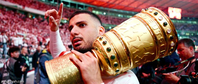 أونداف يُدافع بعد انتقادات الانضمام إلى «المانشافت»