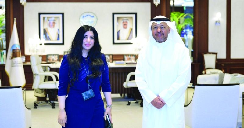 محافظ الفروانية خلال استقباله نوف بهبهاني