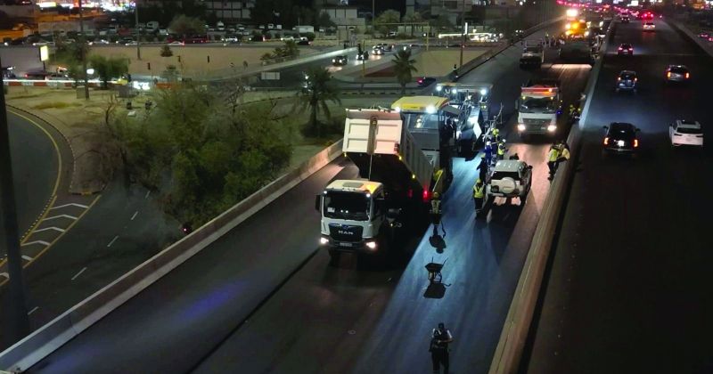 جانب من أعمال الصيانة في «الدائري الرابع»