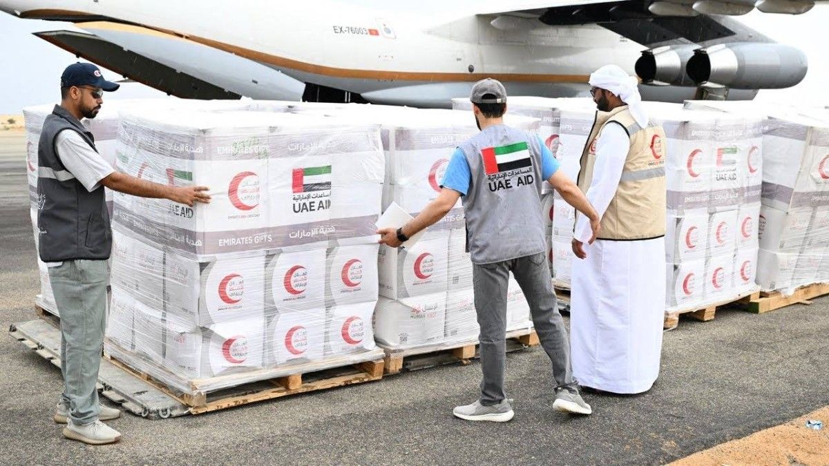 الإمارات تقدم 3 آلاف سلة غذائية لدعم اللاجئيين السودانيين في تشاد