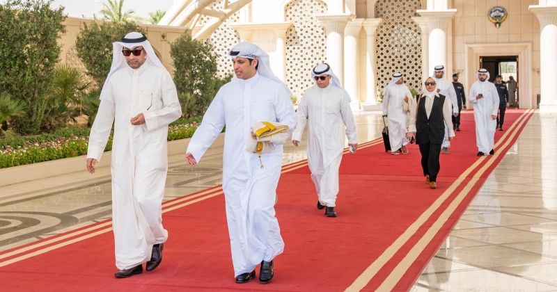 ممثل رئيس الوزراء يتوجه إلى الإمارات للمشاركة في قمة الإعلام العربي 2025