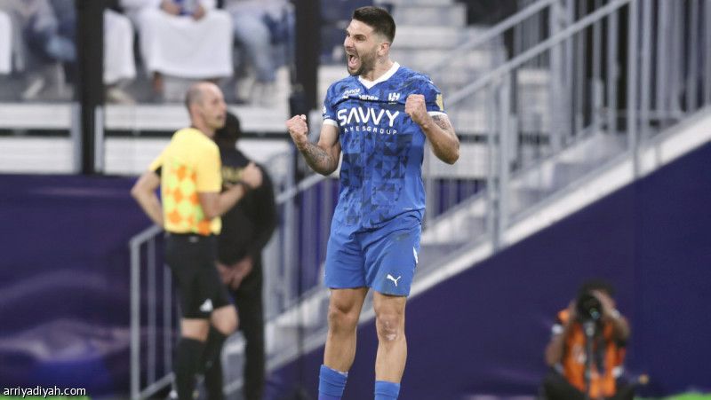 بالثالثة.. الهلال يعبر إلى نخبة آسيا من بوابة القادسية