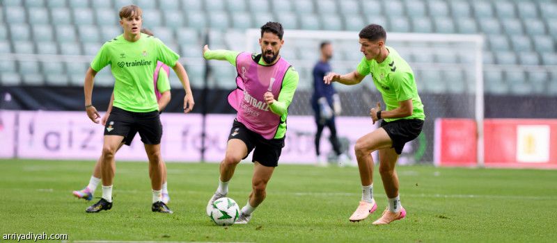 في النهائي الأول.. بيتيس يخشى سطوة الإنجليز