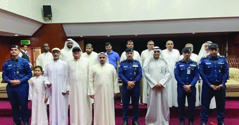 «الإطفاء» أرشدت المكفوفين للتصرف السليم وقت الطوارئ