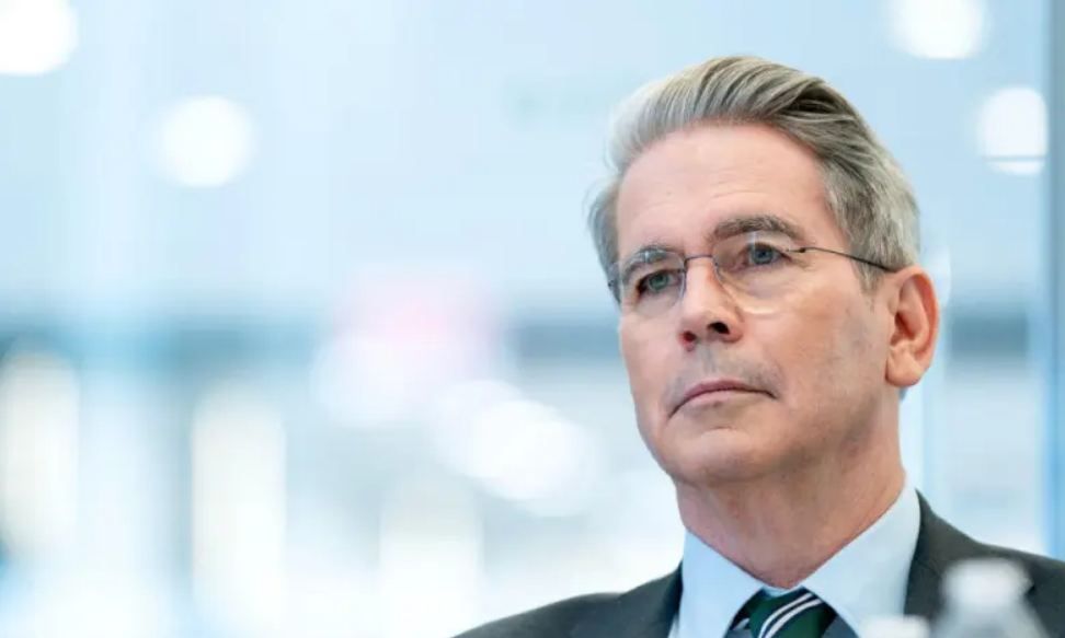 وزير الخزانة الأمريكي: المحادثات التجارية بين أمريكا والصين «متعثرة»