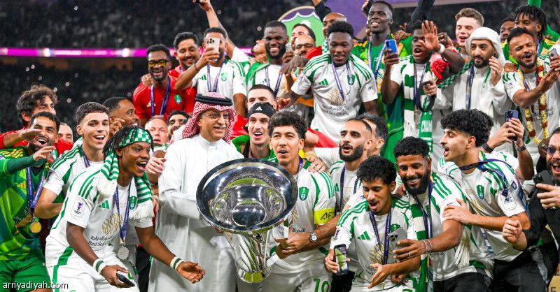 الإيطاليون يطالبون ببطل آسـيا