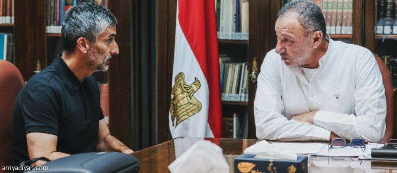 مدرب القراصنة يقود الأهلي