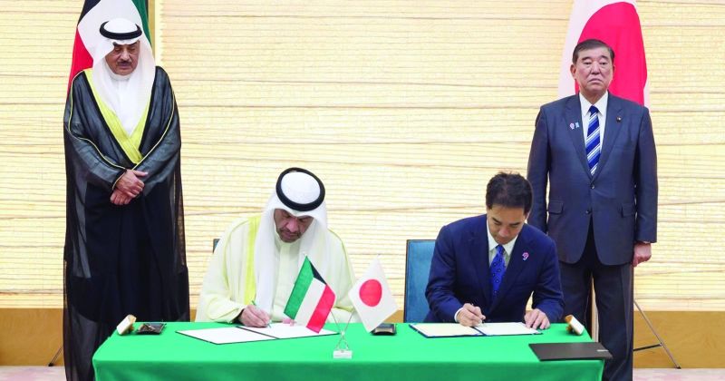 ولي العهد ورئيس وزراء اليابان يشهدان توقيع المذكرة