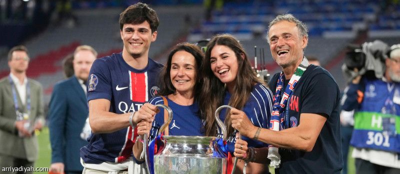 بالانضباط والجماعية.. إنريكي يمنح باريس المجد الأوروبي