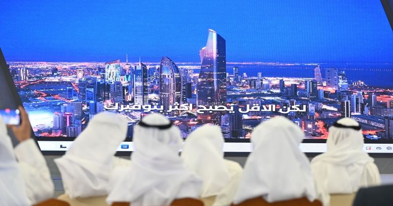 جانب من تدشين حملة «وفر» لترشيد استهلاك الكهرباء والماء (تصوير أسعد عبدالله)