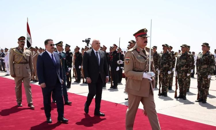 رئيس الوزراء العراقي : ندعم استقرار لبنان وتماسك مؤسساته