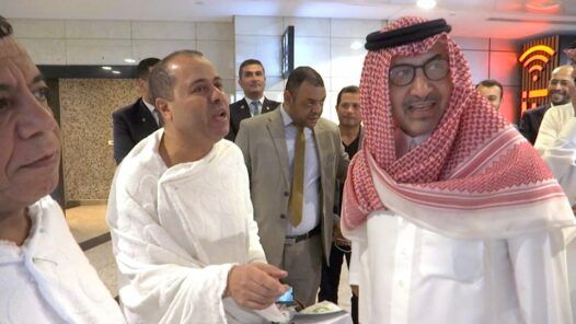 سفير السعودية بالقاهرة يودع حجاج برنامج خادم الحرمين الشريفين من ذوي الشهداء الفلسطينيين