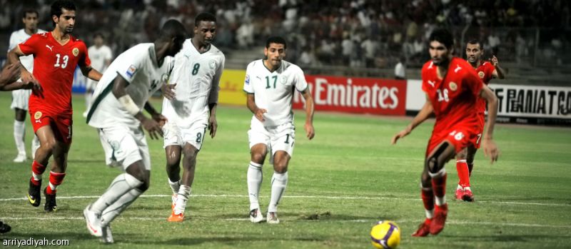 ملاعب البحرين تصعّب مهمة الصقور